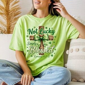 Blessed T-Shirt Size Large Religious Bible Romans Blessed Top